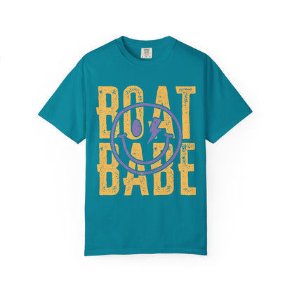 Boat Babe T‑Shirt — Retro Smiley Nautical Graphic Tee