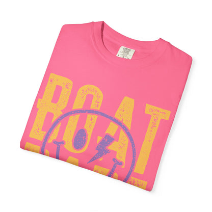 Boat Babe T‑Shirt — Retro Smiley Nautical Graphic Tee