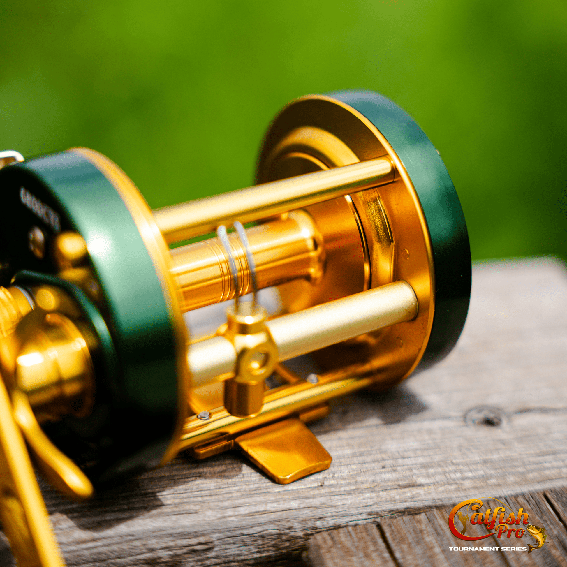 6800 CTS Round Baitcaster Reel Catfish Pro